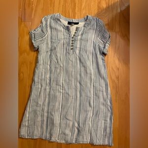 Francesca’s size S dress